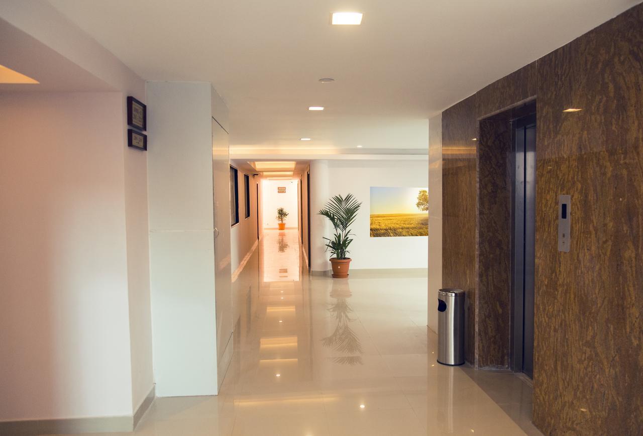 קאנור Hotel Rainbow Suites מראה חיצוני תמונה